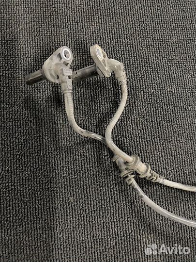 Датчик ABS передний правый Mercedes Benz W212