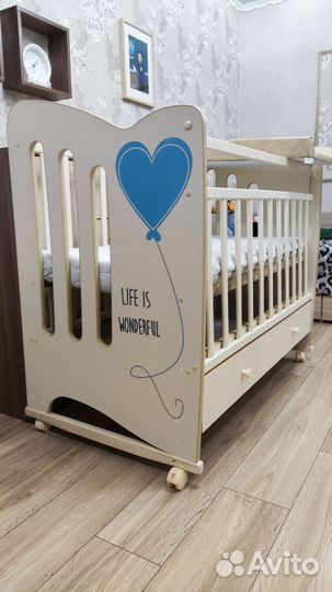 Детская кроватка