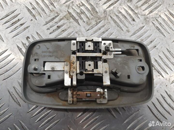 Плафон подсветки салона задний Kia Spectra седан