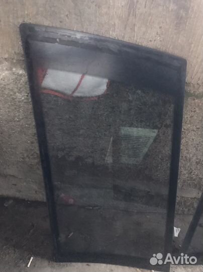 Стекло заднее mercedes