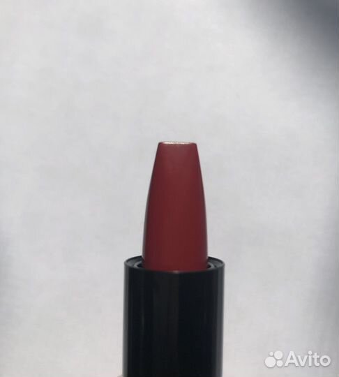 Shiseido матовая помада ModernMatte 515