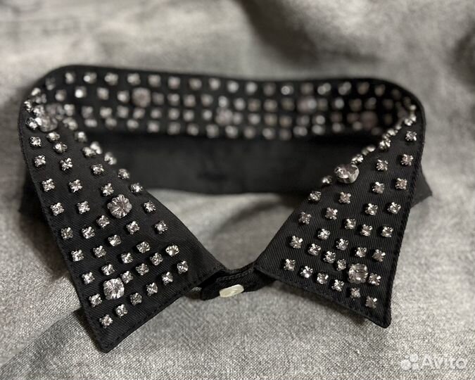 Воротник со стразами