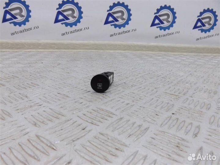 Кнопка обогрева заднего стекла Hyundai Ix 35 2.0