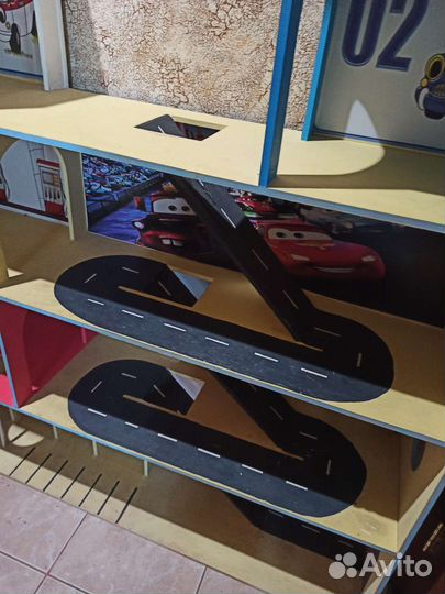 Стоянка для детских машинок