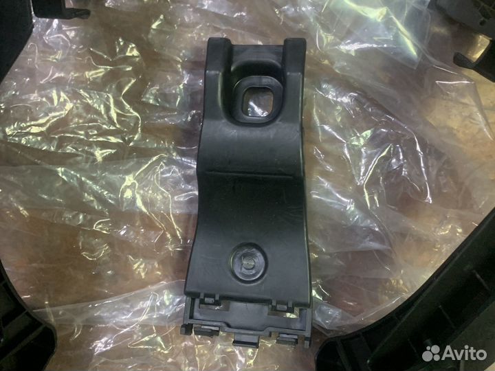 Решетка радиатор g20