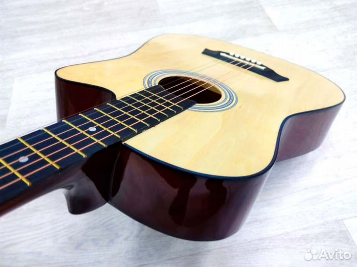 Акустическая гитара