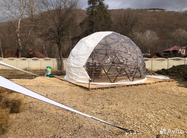Купольный шатер для глэмпинга