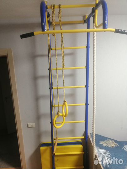 Спортивная стенка