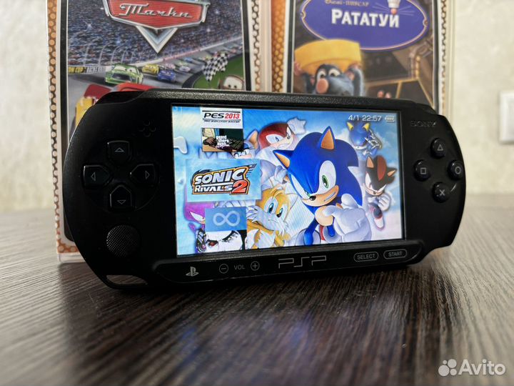 PSP / Прошитая / много игр / 4 gb