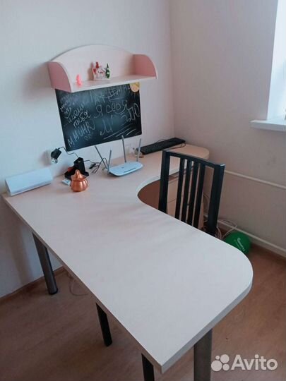 Двухъярусная кровать с матрасом со шкафом