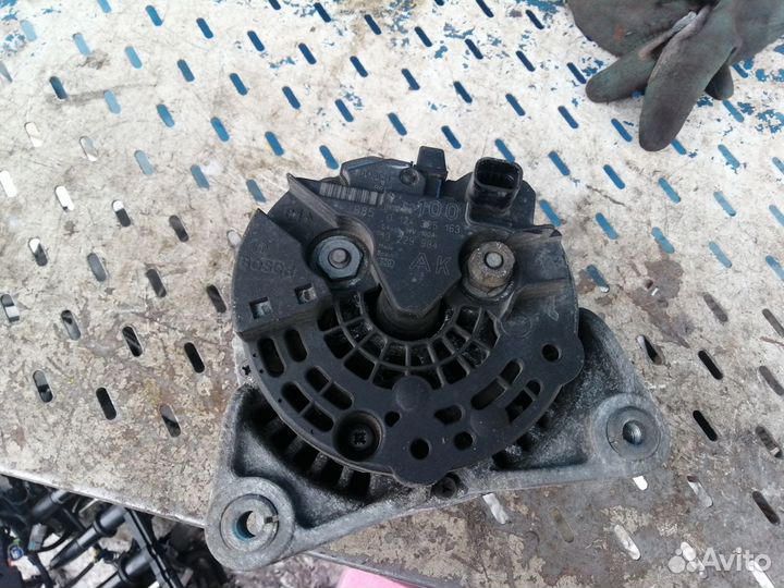 Генератор 13229984 Opel Zafira B Astra H