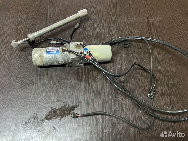 Гидравлический насос крышки багажника W221