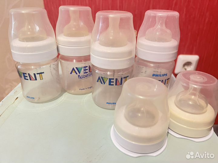 Молокоотсос электрический и набор бутылочек avent