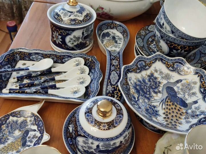 Фарфоровый сервиз