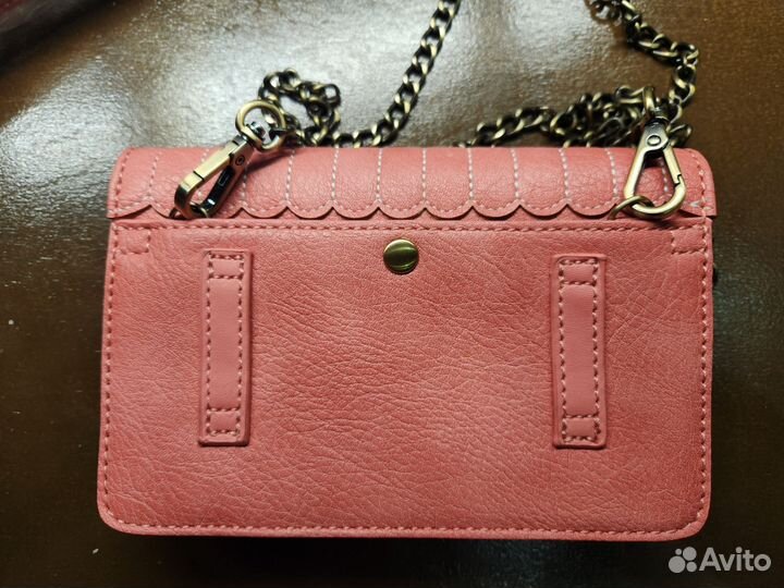 Vendula london cat cafe