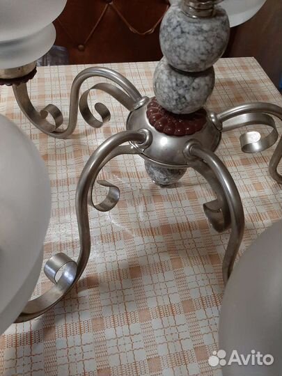 Люстра подвесная потолочная