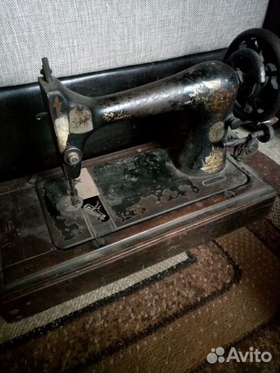 Швейная машинка Singer