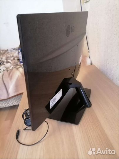Монитор LG flatron E2251s