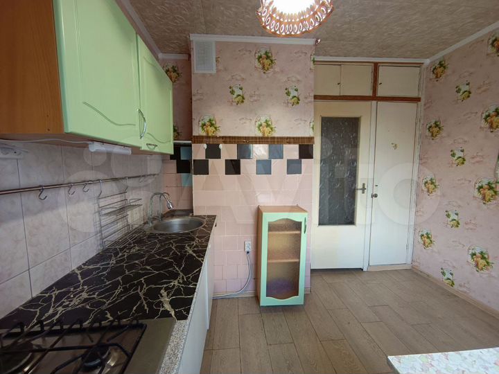 2-к. квартира, 50 м², 3/5 эт.