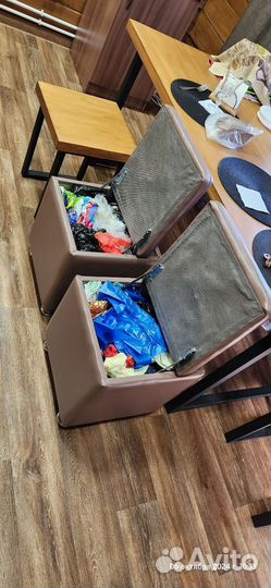 Кухонный угловой диван + 2 пуфа