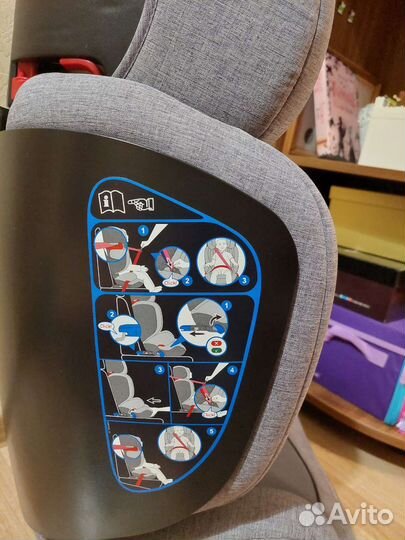 Автокресло Inglesina tolomeo 15-36 кг в isofix