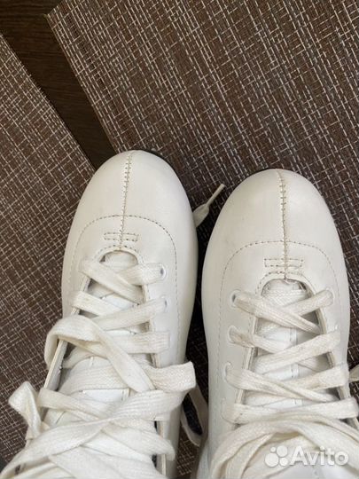 Коньки натуральная кожа