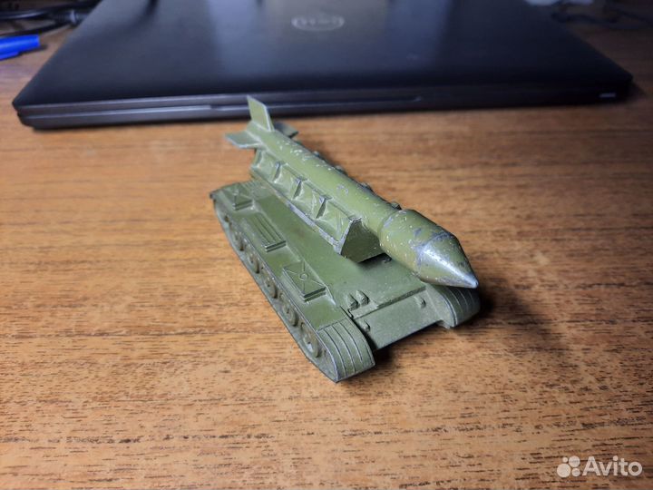 Игрушка танк СССР