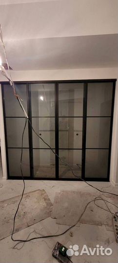 Раздвижная перегородка с матовым стеклом