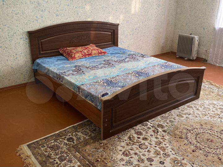 Дом 300 м² на участке 6 сот.