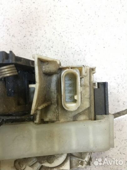 Замок дверной задний левый Jeep Compass