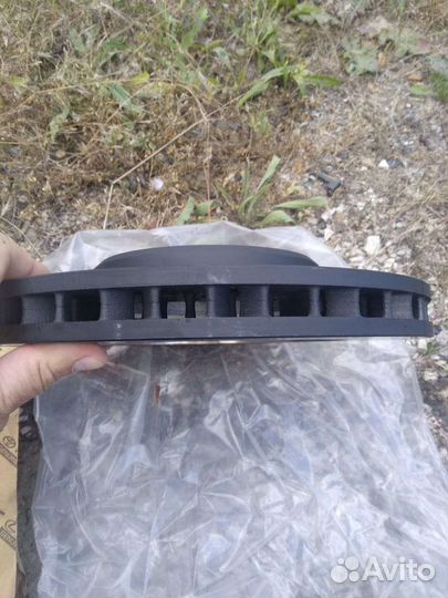 Тормозные диски Toyota Land Cruiser 80 (передние)