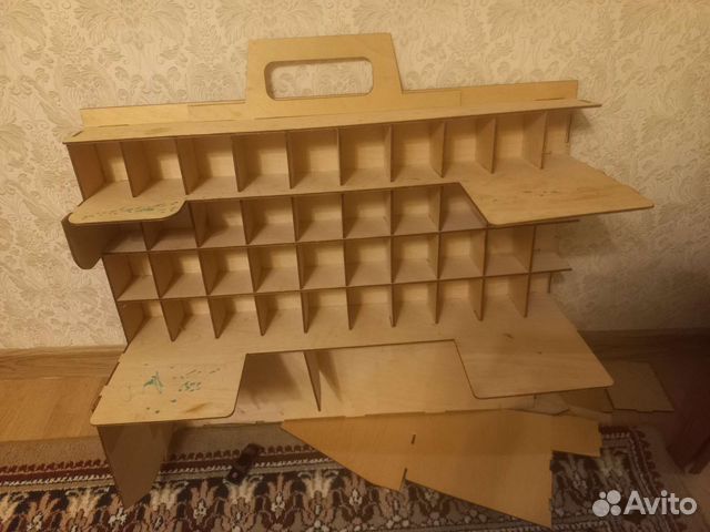 Деревянная парковка для машинок