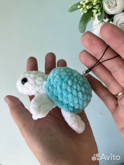 Вязаные брелки плюшевые ручная работа к