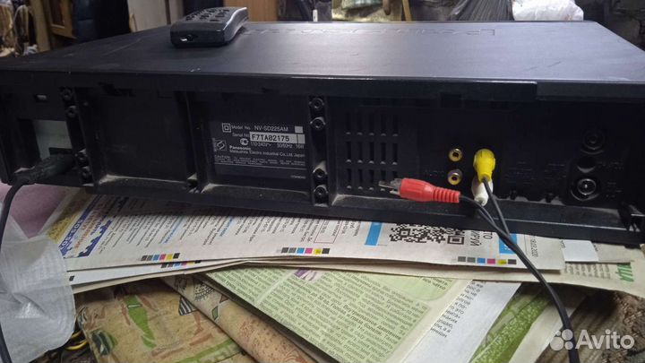 Видеомагнитофон Панасоник-225