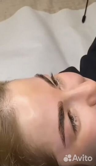 Микроблейдинг бровей