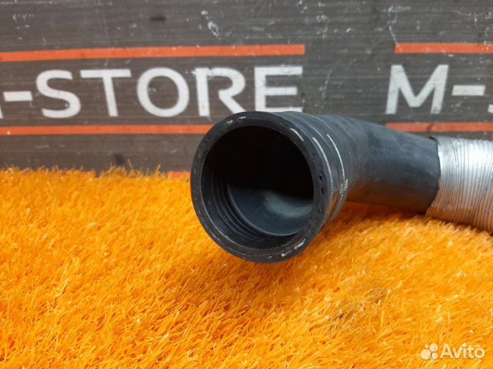 Патрубок системы охлаждения Bmw 5-Series F10