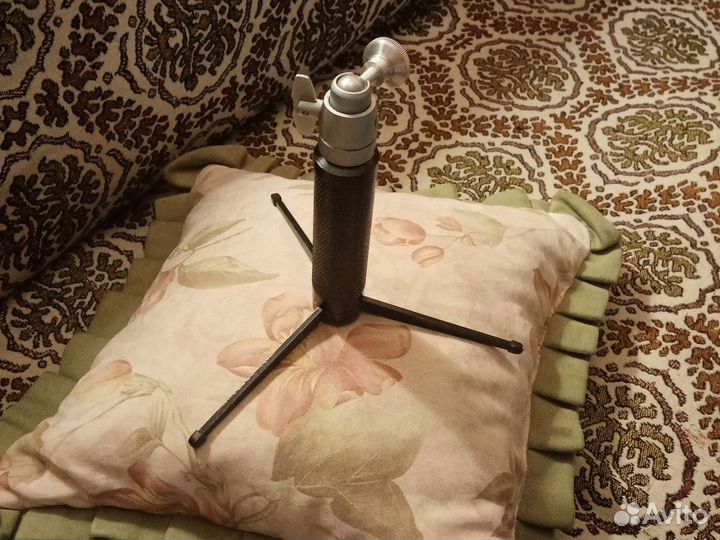 Складной штатив для камеры