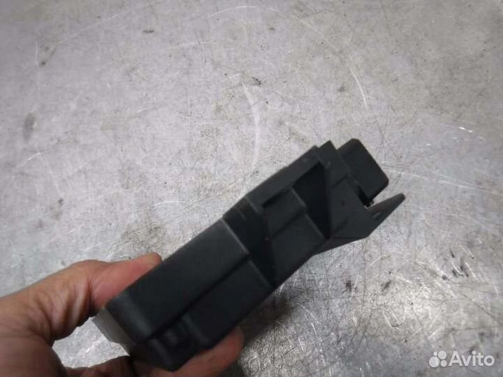 Блок управления парковочным тормозом Volkswagen