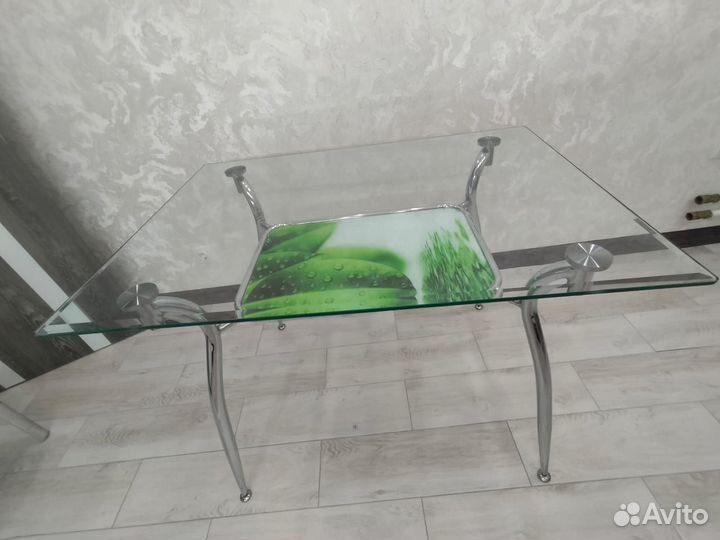 Кухонный стол