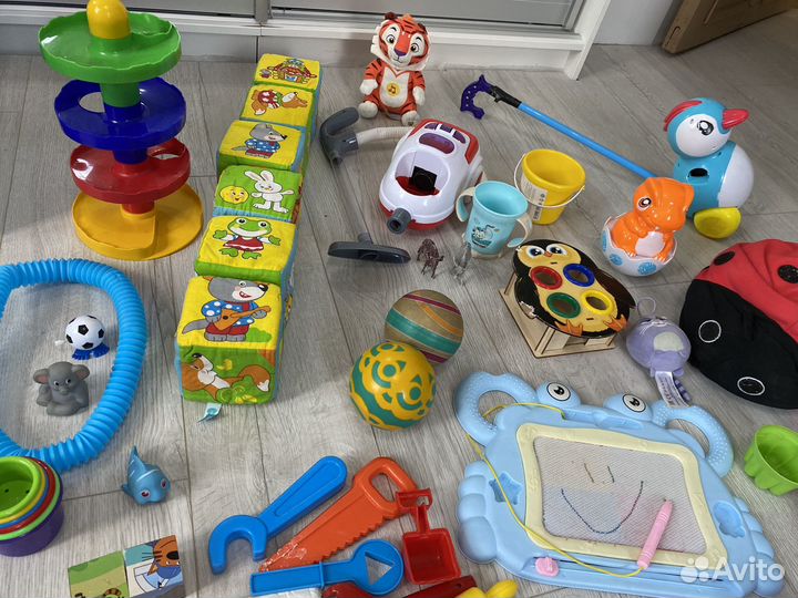 Развивающие игрушки пакетом