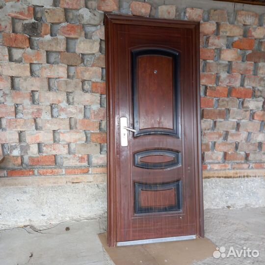 Дверь входная металлическая