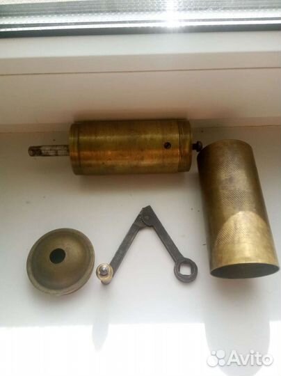 Кофемолка латунь старинная