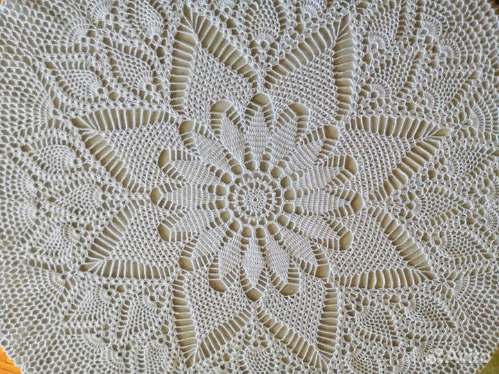 Скатерть ручной работы