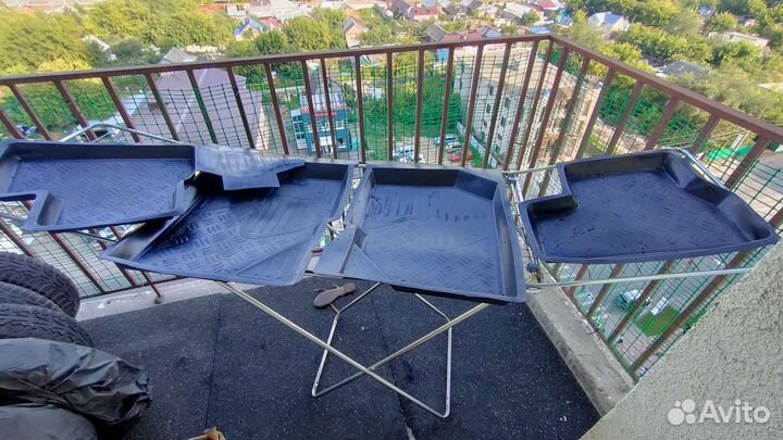 Автомобильные коврики резиновые