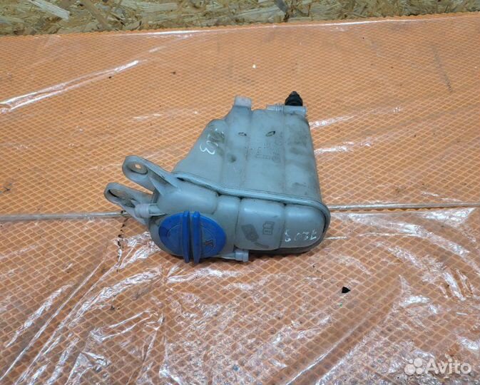 Бачок расширительный Audi A4 Iv B8 cdhb 2009