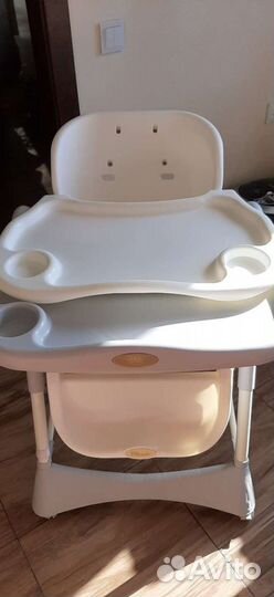 Стульчик для кормления Happy Baby William Classic