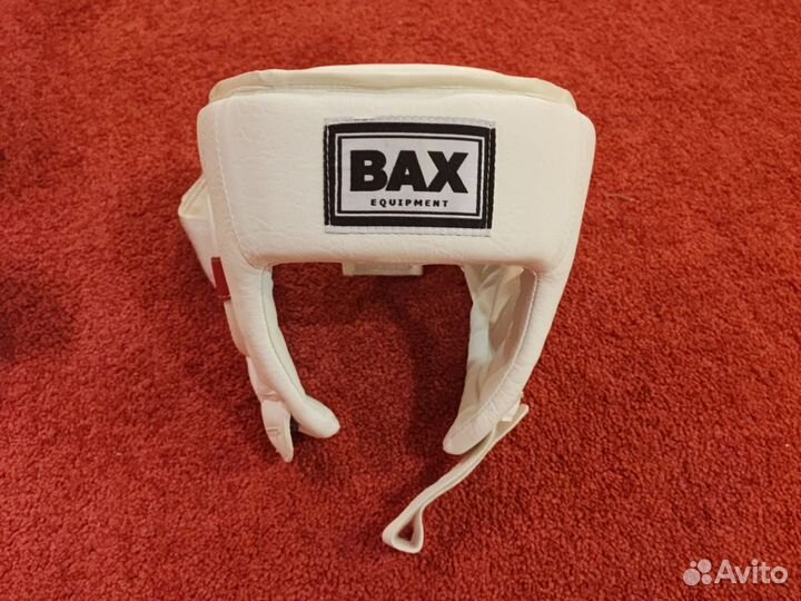 Боксерский шлем, защита, перчатки, лапы