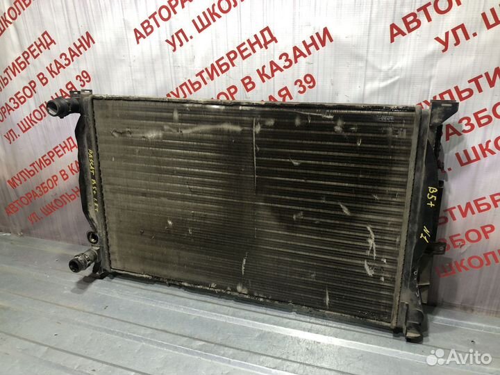 Радиатор охлаждения Фольксваген Пассат 1.8 т