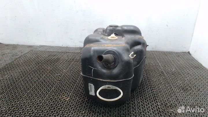 Бак топливный Hummer H3, 2008