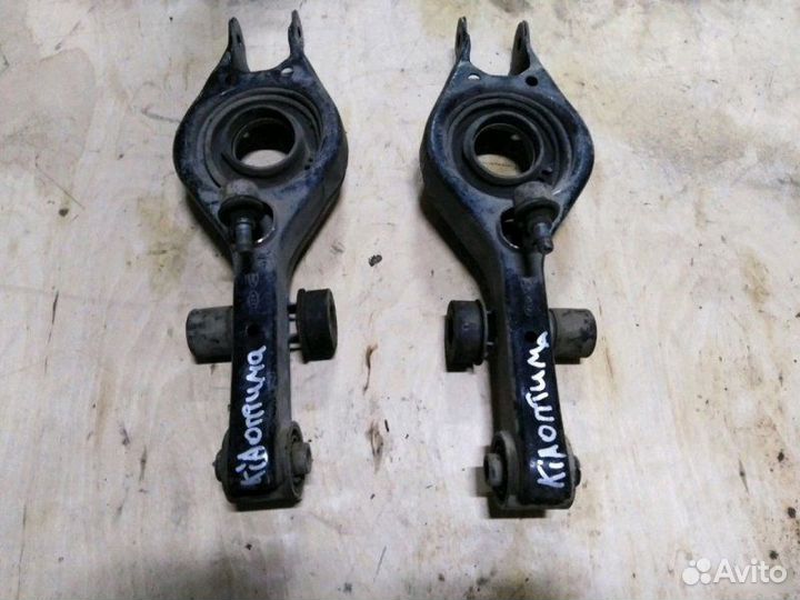 Поперечный рычаг Kia Optima
